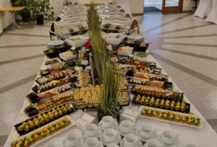 Pulma toitlustus ja bufee. Caviar Catering