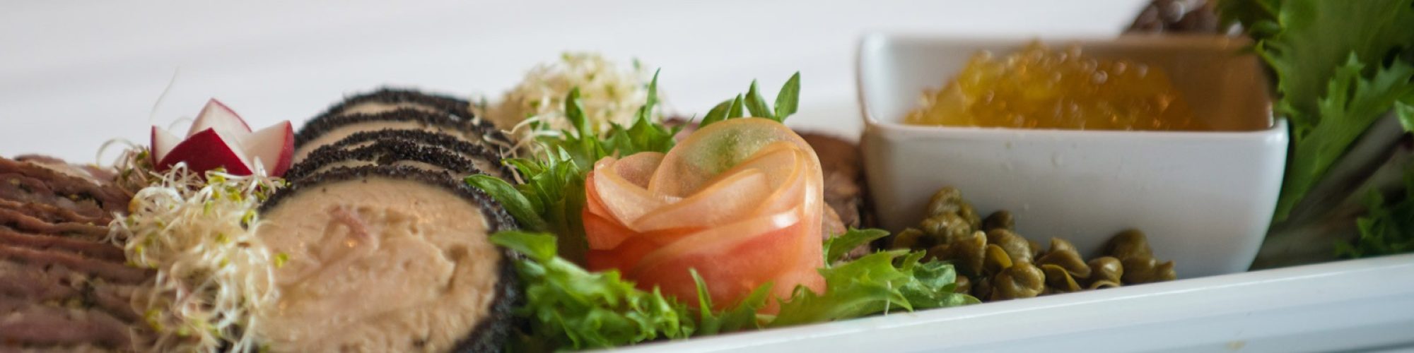 Suupisted, bufee ja toitlustus. Caviar Catering